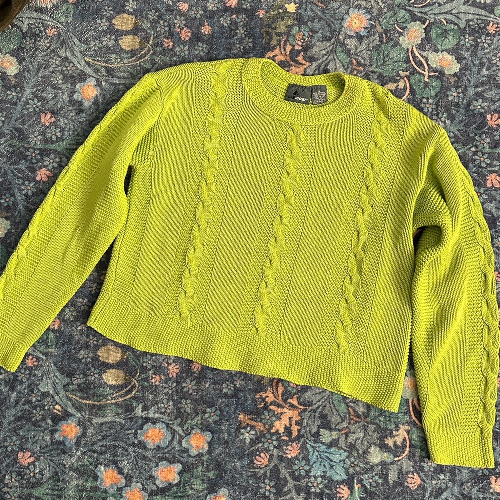 VTG Lizwear green cable knit sweater